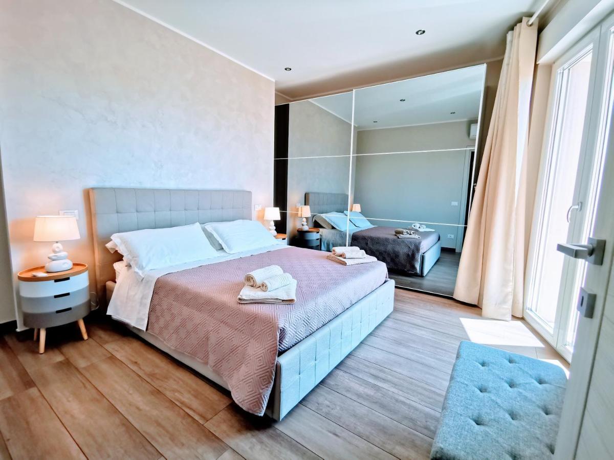 Attico Belvedere Centralissimo Vista Mare Apartment Termoli Bagian luar foto